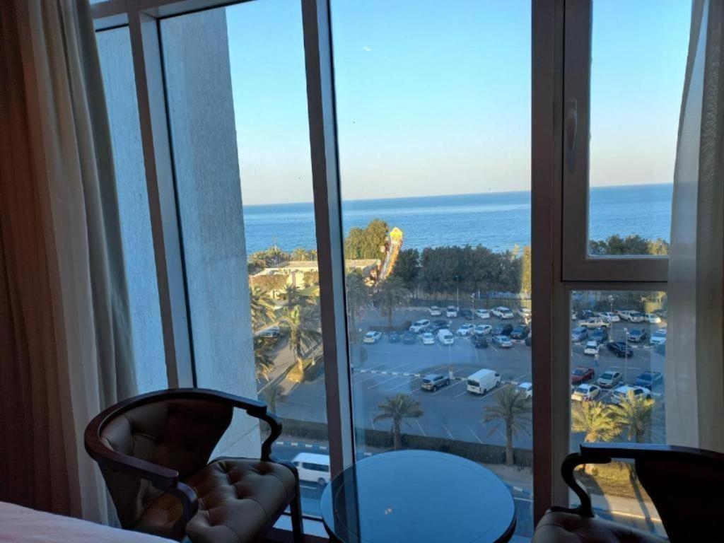 Gulf Blue Waves أمواج الخليج الزرقاء Hotel Kuwait City Exterior photo