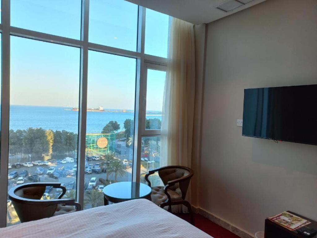 Gulf Blue Waves أمواج الخليج الزرقاء Hotel Kuwait City Exterior photo